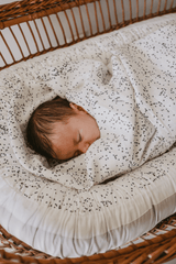 Derfor skal du svøbe din baby! ♡ - BORN Copenhagen ApS